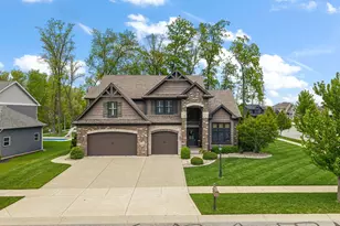 906 Theresa Dr, Crown Point, IN 46307 - Photo 2