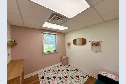 401 Wall Street #D, Valparaiso, IN 46383 - Photo 8