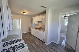 523 W Emmet Ave, Rensselaer, IN 47978 - Photo 6