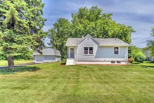2851 44th St, Highland, IN 46322 - Photo 2