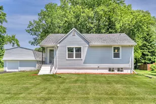 2851 44th St, Highland, IN 46322 - Photo 1