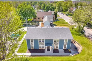 606 Monroe St, Valparaiso, IN 46383 - Photo 2