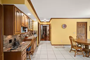 144 Westchester Ln, Valparaiso, IN 46385 - Photo 10
