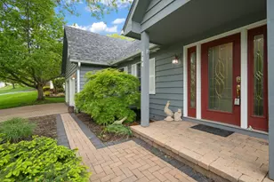 144 Westchester Ln, Valparaiso, IN 46385 - Photo 4