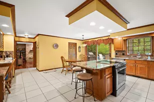 144 Westchester Ln, Valparaiso, IN 46385 - Photo 8