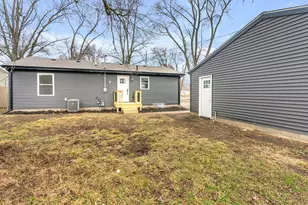 6091 Mulberry Ave, Portage, IN 46368 - Photo 16