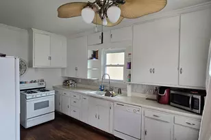 202 G St, La Porte, IN 46350 - Photo 8