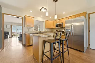 324 Forsythia St SE, Demotte, IN 46310 - Photo 6