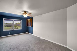 10730 Forestdale St, Saint John, IN 46373 - Photo 12