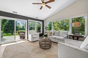 3027 W Palmer Ave, La Porte, IN 46350 - Photo 10
