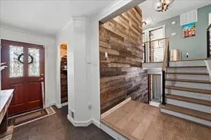 4000 Lancaster Dr, Valparaiso, IN 46383 - Photo 8