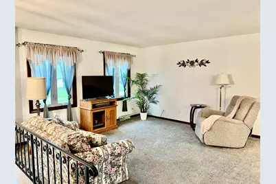 829 Tyler Avenue, Dyer, IN 46311 - Photo 6