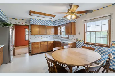 218 W 38th Court, Griffith, IN 46319 - Photo 8