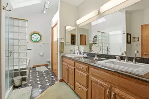 2385 Samuelson Rd, Portage, IN 46368 - Photo 16