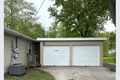 7616 Lake Shore Drive, Cedar Lake, IN 46303 - Photo 10