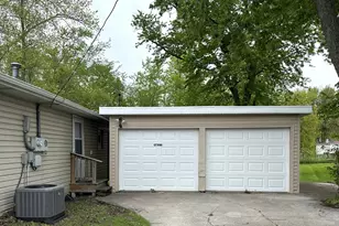 7616 Lake Shore Dr, Cedar Lake, IN 46303 - Photo 10
