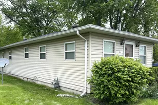 7616 Lake Shore Dr, Cedar Lake, IN 46303 - Photo 2