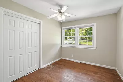 590 E Oak Hill Road, Chesterton, IN 46304 - Photo 10