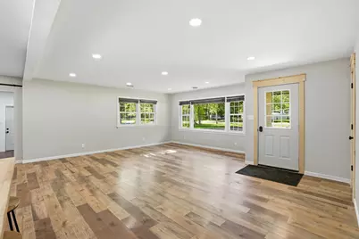 590 E Oak Hill Road, Chesterton, IN 46304 - Photo 8