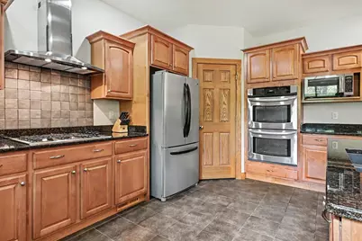 8265 E Walnut Ridge, New Carlisle, IN 46552 - Photo 6