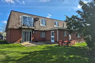 8137 Pine Island Terrace, Crown Point, IN 46307 - Photo 6