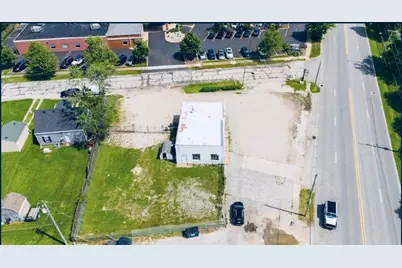1307 Calumet Avenue, Valparaiso, IN 46383 - Photo 2