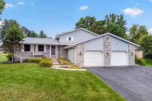 264 Springhill Dr, Valparaiso, IN 46385 - Photo 1