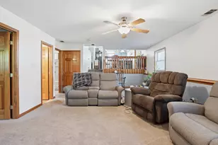 264 Springhill Dr, Valparaiso, IN 46385 - Photo 12