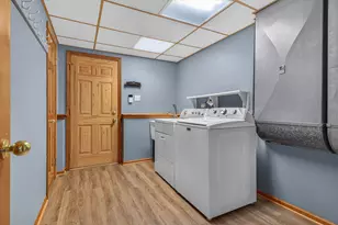 264 Springhill Dr, Valparaiso, IN 46385 - Photo 40