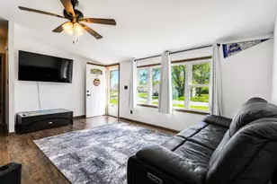 9804 N 490 E, Demotte, IN 46310 - Photo 4