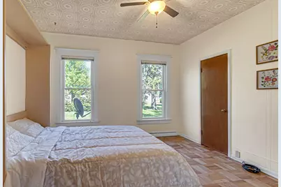 402 E Indiana Avenue, Chesterton, IN 46304 - Photo 8