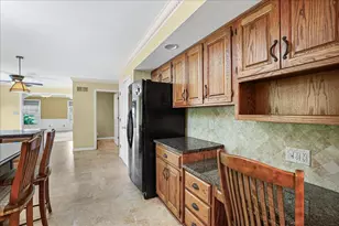 10204 Devonshire Ln, Munster, IN 46321 - Photo 16