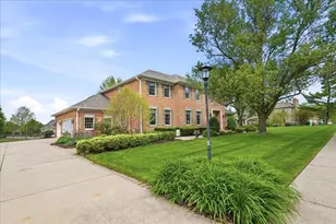 10204 Devonshire Ln, Munster, IN 46321 - Photo 4
