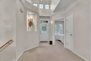 10015 Prairie Knoll Ct, Saint John, IN 46373 - Photo 4
