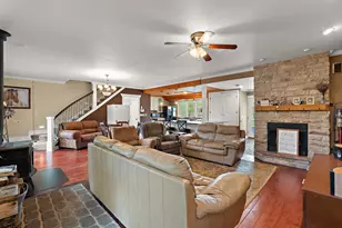 6373 N 450 W, La Porte, IN 46350 - Photo 2