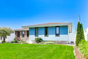9444 Wildwood Dr, Highland, IN 46322 - Photo 2