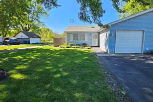 1412 215th St, Dyer, IN 46311 - Photo 2
