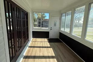 8 W Pearl St, Hamlet, IN 46532 - Photo 2