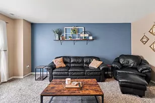 1810 Golden Oak Ct, Crown Point, IN 46307 - Photo 4