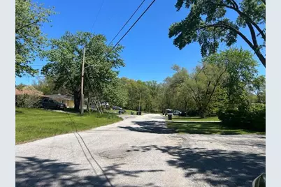 300-10 Birch Avenue, Gary, IN 46404 - Photo 2