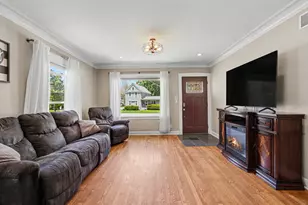 513 E Joliet St, Crown Point, IN 46307 - Photo 6