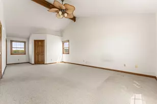 919 Plantation Rd, Valparaiso, IN 46385 - Photo 8