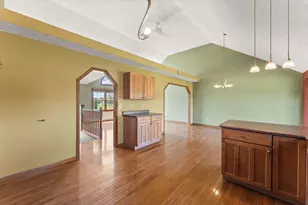 919 Plantation Rd, Valparaiso, IN 46385 - Photo 6