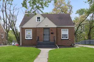 825 E 43rd Pl, Gary, IN 46409 - Photo 1