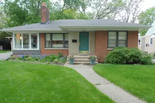 1050 Vermillion St, Gary, IN 46403 - Photo 2