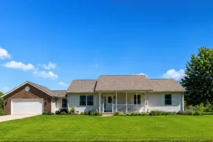 17 White Tail Cir, Williamsport, IN 47993 - Photo 2