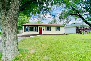 745 Juniper Rd, Valparaiso, IN 46385 - Photo 2