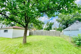 745 Juniper Rd, Valparaiso, IN 46385 - Photo 28