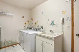 850 Shannon Dr, Crown Point, IN 46307 - Photo 12