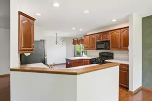 850 Shannon Dr, Crown Point, IN 46307 - Photo 8